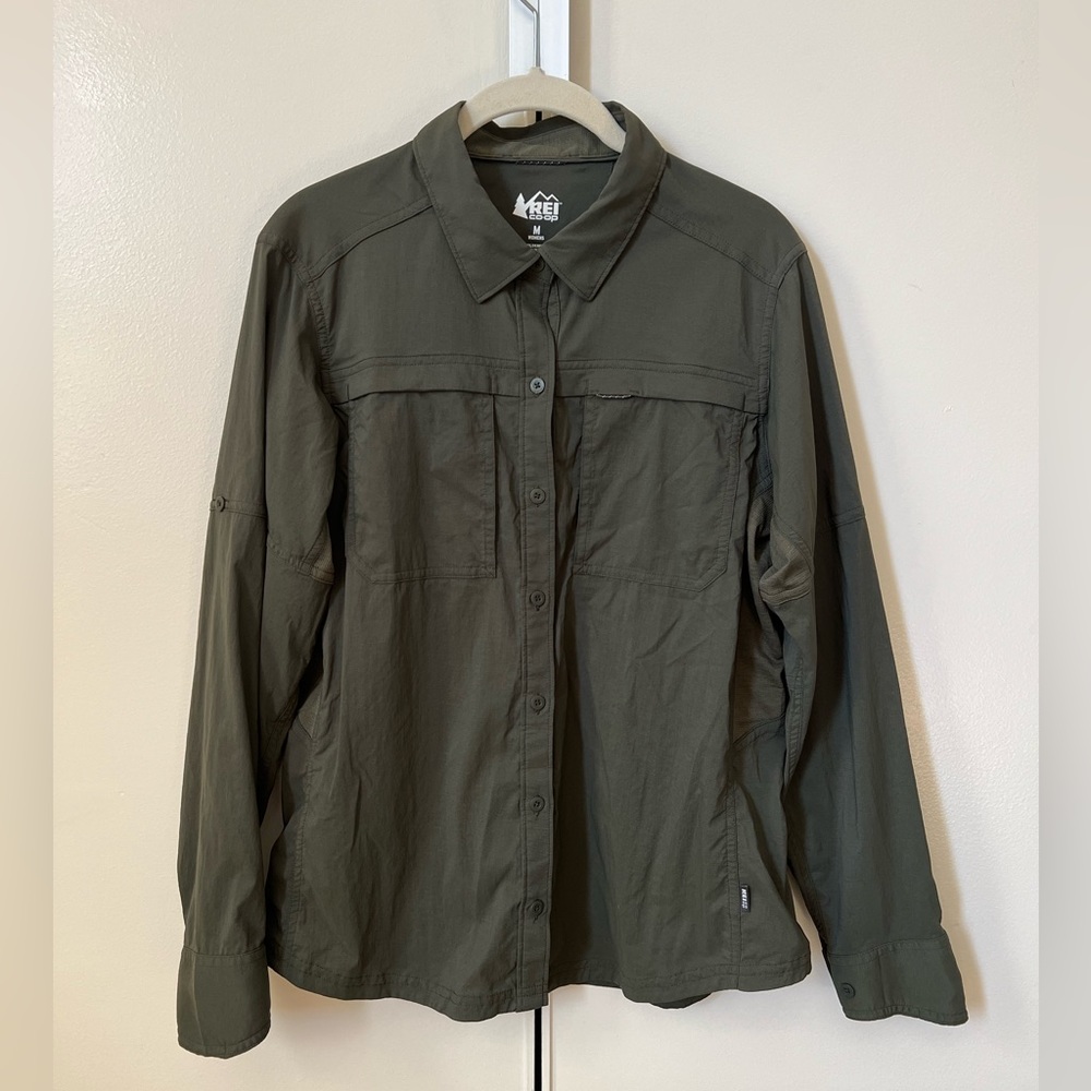 Women’s REI Shirt New without tags!
